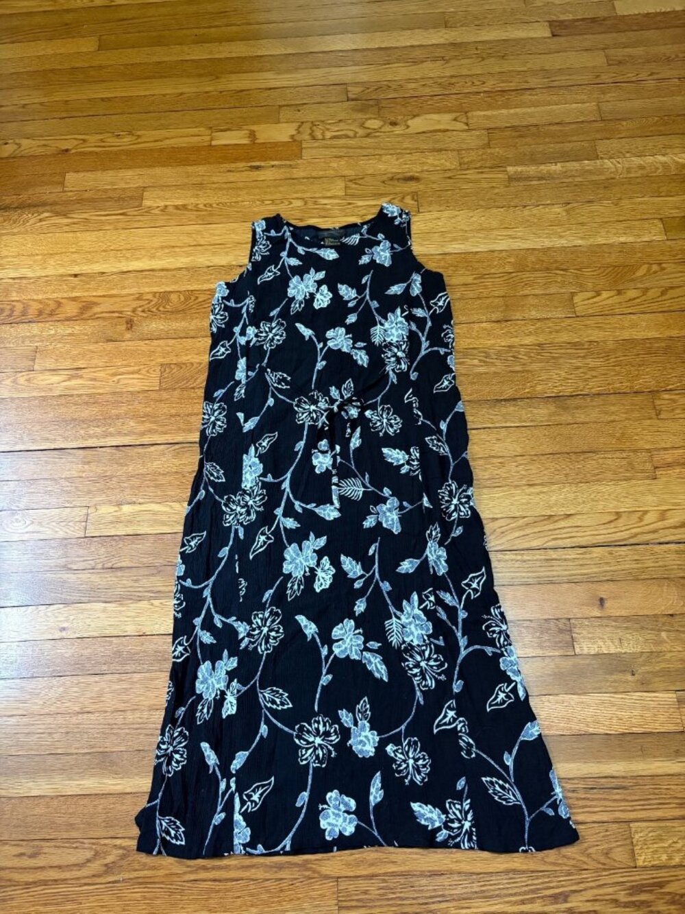 Requirements Womens Tank Dress Sz Large Black w/ White Floral Rayon Midi Casual